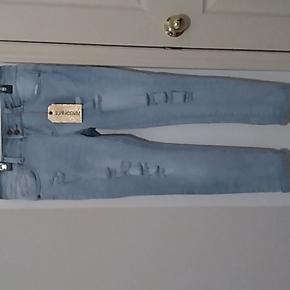 Womens distressed jeans size 9
